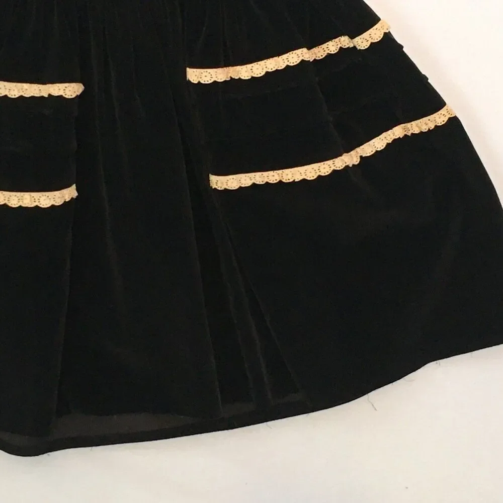 Homemade Vintage Girls Black Velvet Jumper Dress,‎ Eyelet, 50s 60s